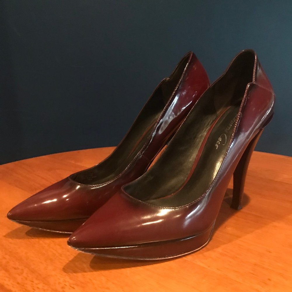 Kenneth Cole Patent Leather Pumps